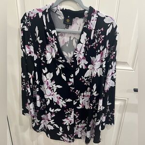 JM Collection Black and White Top with Pink Floral Accents